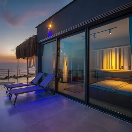 Baanvillas Villa *