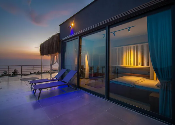 Baanvillas Villa *